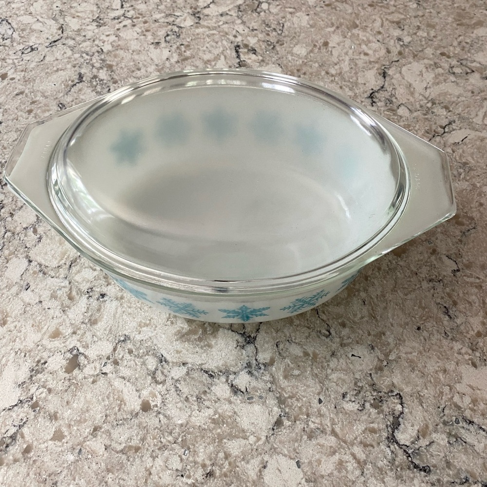 Pyrex White Casserole Dish with Light Blue Snowflake Pattern and Lid